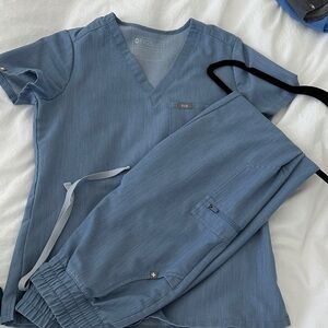 Figs Denim Blue Scrub top and bottom set size XS petite
